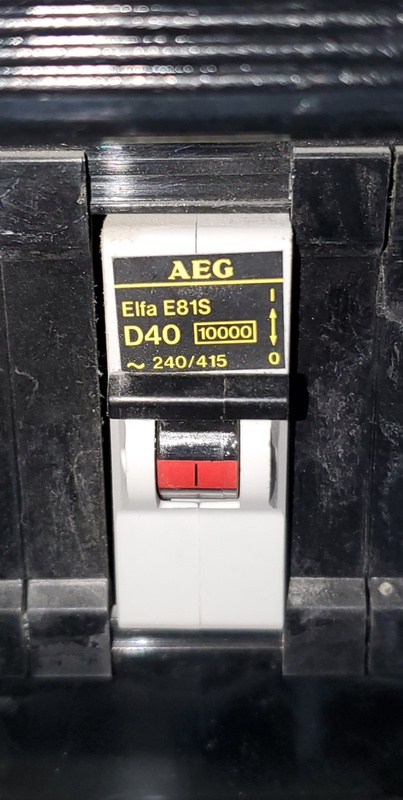 Afbeeldingslocatie: https://tweakers.net/i/G3K3KVzTJY5SeLH2pZLzrrHq6Qk=/x800/filters:strip_icc():strip_exif()/f/image/XJgUenzKvUdiaBubu0VYaq6k.jpg?f=fotoalbum_large