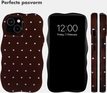 Selencia Vivid Wavy Backcover met MagSafe voor de Apple iPhone 15 - Happy Dots Chocolate