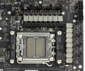 ASUS TUF Gaming X670E-Plus WiFI