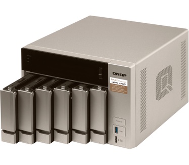 QNAP TVS-673 (16GB)