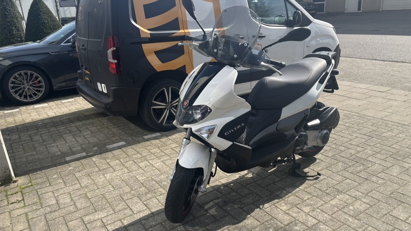 Afbeeldingslocatie: https://tweakers.net/i/G9vWx1p52b3aGadh-tI-OrSNQ74=/800x/filters:strip_icc():strip_exif()/f/image/f7PD87TDGnuRv0941jF7QQbE.jpg?f=fotoalbum_large