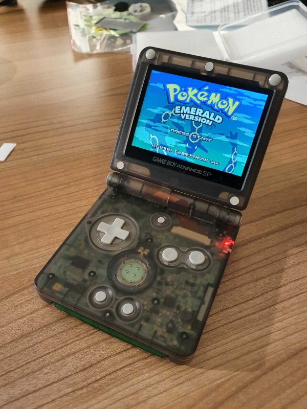 Afbeeldingslocatie: https://tweakers.net/i/GCmvk8dsSWD4y4441pM_g9v2FI0=/x800/filters:strip_icc():strip_exif()/f/image/wg10x7UJi79AhERrXWQpPqqk.jpg?f=fotoalbum_large