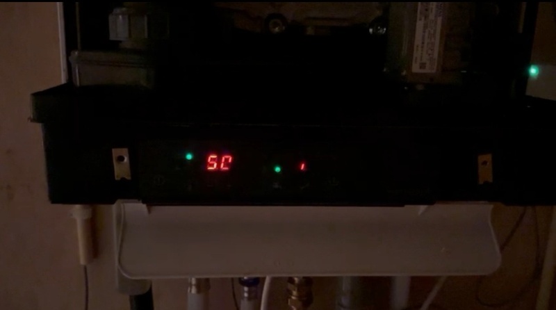 Afbeeldingslocatie: https://tweakers.net/i/GGB3dEm0RrmqIeMK5TG82F21Kp4=/800x/filters:strip_icc():strip_exif()/f/image/PAHS5rqjIm0yNL8hMkchH236.jpg?f=fotoalbum_large