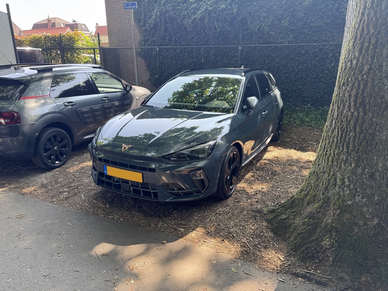 Afbeeldingslocatie: https://tweakers.net/i/GIMjCut1iFAMWq8-bwYMsubSLLA=/800x/filters:strip_icc():strip_exif()/f/image/vTikEXNmO6I6UkCWYChDAjVM.jpg?f=fotoalbum_large