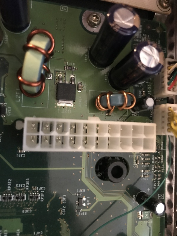 Afbeeldingslocatie: https://tweakers.net/i/GINrkta0e0nodWvLMNNbdGGU5-U=/x800/filters:strip_icc():strip_exif()/f/image/ak8BjKsGaCG8uxZlryYVWplU.jpg?f=fotoalbum_large