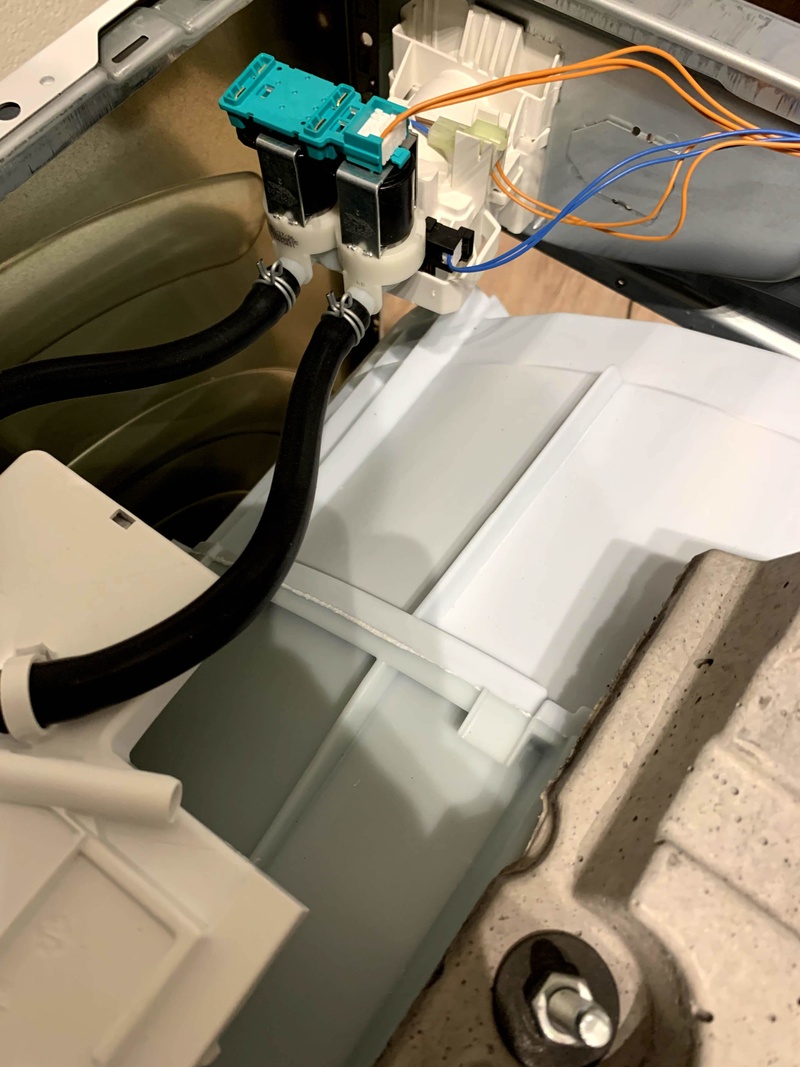 Afbeeldingslocatie: https://tweakers.net/i/GJ4RjTIAKlYW31-vo9xI0jLczp8=/800x/filters:strip_icc()/f/image/c4BimglDEK07uTvQ5qIo6SoU.jpg?f=fotoalbum_large