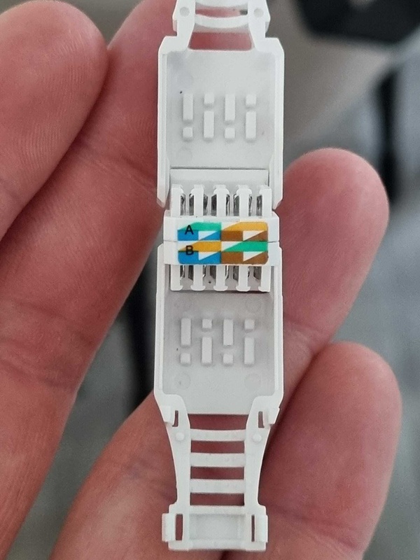 Afbeeldingslocatie: https://tweakers.net/i/GQICj7z27ePh0R3oA-36hyvJgqM=/x800/filters:strip_icc():strip_exif()/f/image/FotNSOSbgGurm39803rDHtso.jpg?f=fotoalbum_large