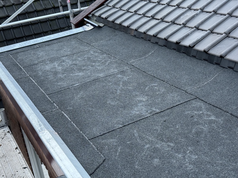 Afbeeldingslocatie: https://tweakers.net/i/GRhcUPcTVlv-adztZKIzV65KwNo=/800x/filters:strip_icc():strip_exif()/f/image/oqQkZiJexYDH83yC0oTgumNY.jpg?f=fotoalbum_large