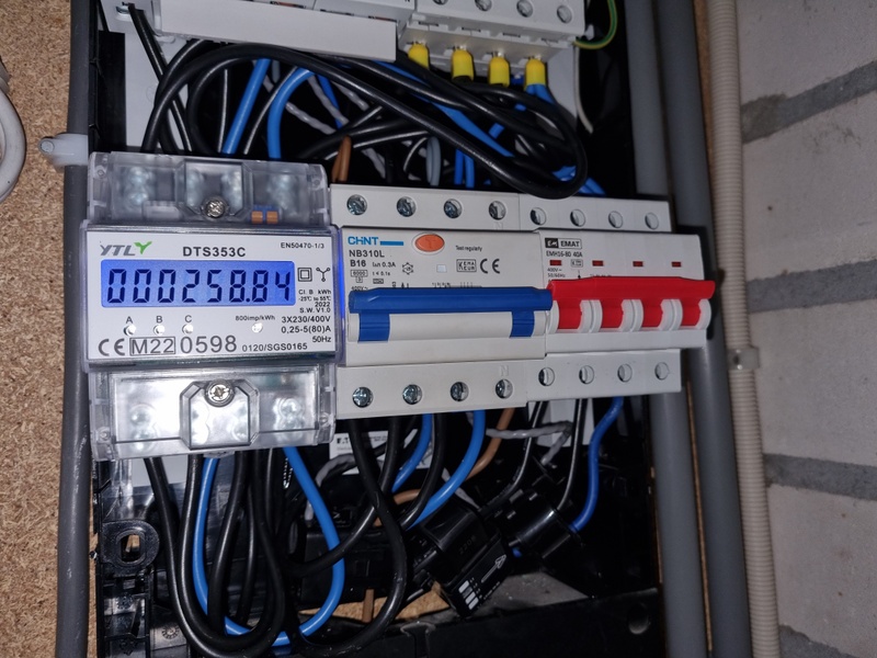 Afbeeldingslocatie: https://tweakers.net/i/GYQEvMu3M3usKnmCVSh3Yhx_hgE=/800x/filters:strip_icc():strip_exif()/f/image/ubjV8Ot7gyX7VbS59te3dd3Z.jpg?f=fotoalbum_large