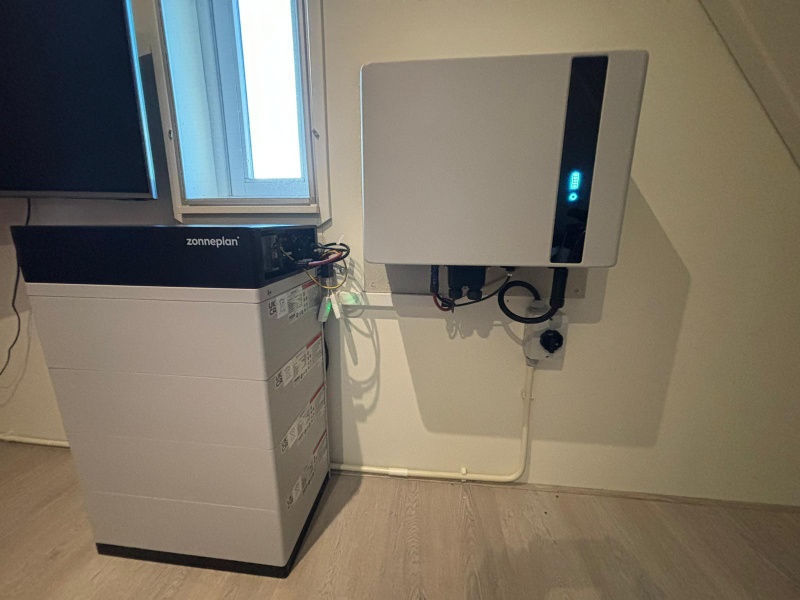 Afbeeldingslocatie: https://tweakers.net/i/GYYrwYk6znDkCSu6-bC5RTg6szU=/800x/filters:strip_icc():strip_exif()/f/image/m6q31a15WunxL73Kw4vu9eVD.jpg?f=fotoalbum_large