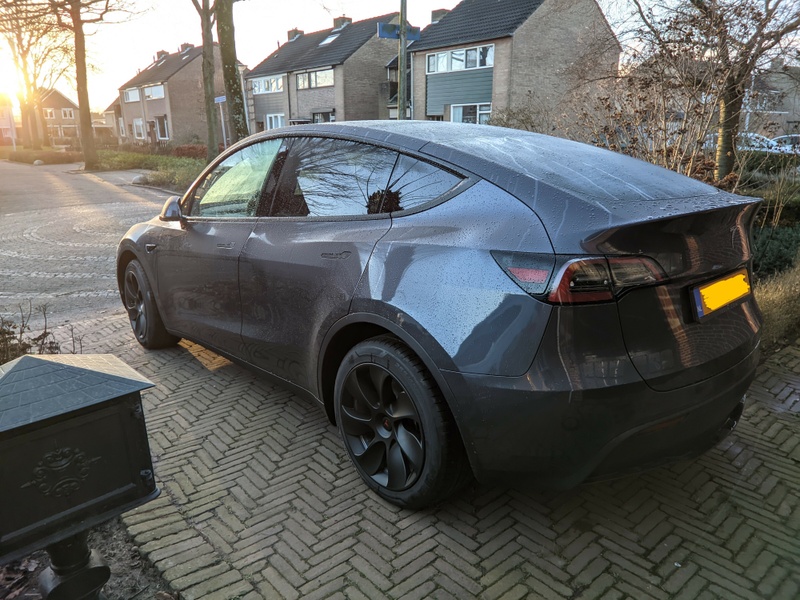 Afbeeldingslocatie: https://tweakers.net/i/GZOV1UDD7AV88Hv9vaz9opguNAc=/800x/filters:strip_icc():strip_exif()/f/image/8RbaatA5cFiNsvT00h2Qnszo.jpg?f=fotoalbum_large