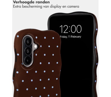 Selencia Vivid Wavy Backcover met MagSafe voor de Samsung Galaxy A57 (5G) - Happy Dots Chocolate