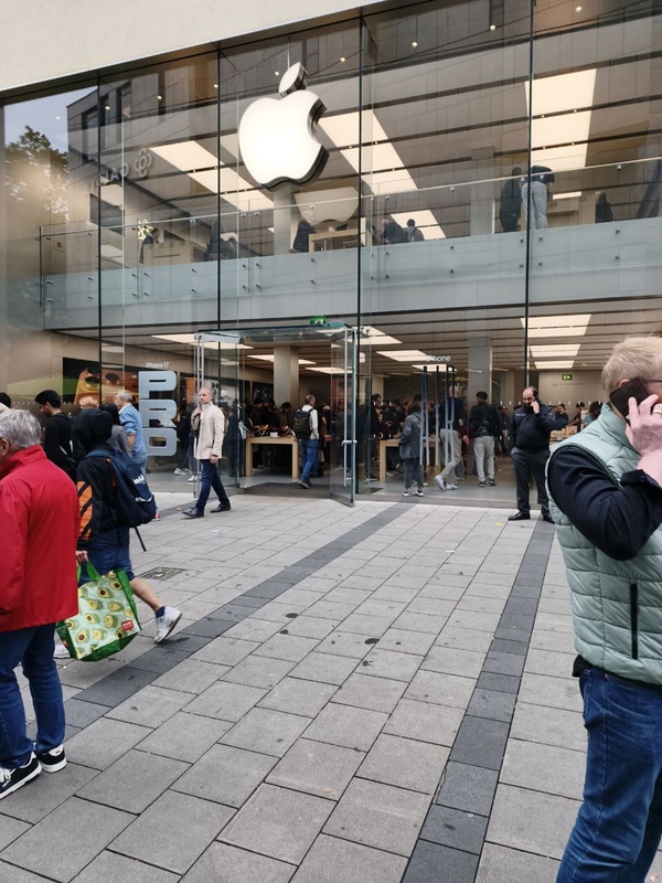 Afbeeldingslocatie: https://tweakers.net/i/GllHiJ3UlTJY1M91JWeoMtX-sRY=/x800/filters:strip_icc():strip_exif()/f/image/0Dak01NakJQqM0jjeWsS8AGN.jpg?f=fotoalbum_large