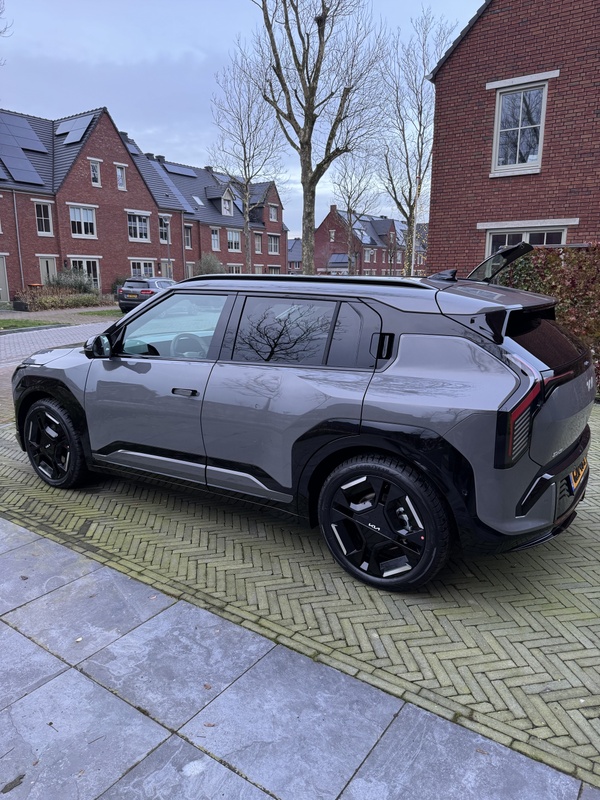 Afbeeldingslocatie: https://tweakers.net/i/Gn3FqVpP9ZlZOvMlFMdJ0AYmwvQ=/x800/filters:strip_icc():strip_exif()/f/image/xNyk3CnLNmnP2bJdUTP6b96j.jpg?f=fotoalbum_large