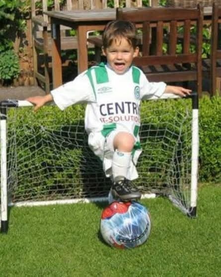 Afbeeldingslocatie: https://tweakers.net/i/GrfECRAiiObn7hsc6LFf16wuZtE=/fit-in/4920x3264/filters:max_bytes(3145728):no_upscale():strip_icc():strip_exif()/f/image/WvAj18wEYk2bgX1jA16QFmPB.jpg?f=user_large