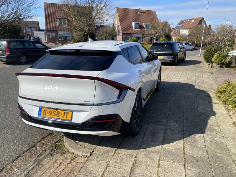 Afbeeldingslocatie: https://tweakers.net/i/GsEa9dwwq48kYWL6iu8g_svYLh4=/800x/filters:strip_icc():strip_exif()/f/image/7k0aYZqbL9QuUhhGbb2bDOdi.jpg?f=fotoalbum_large