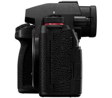 Panasonic Lumix S DC-S5M2 + Lumix S 20-60mm F/3.5-5.6 Zwart