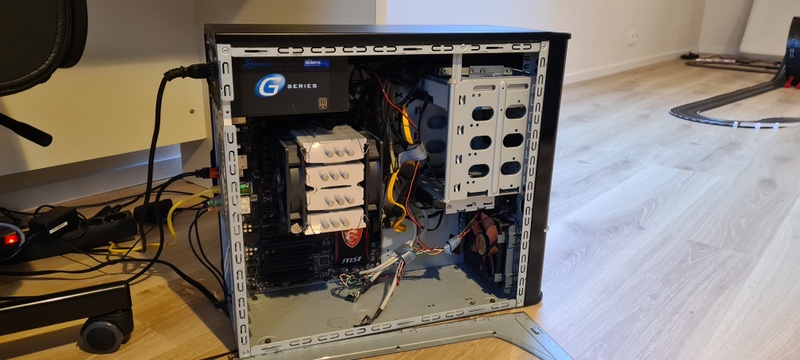 Afbeeldingslocatie: https://tweakers.net/i/GxmoToS3KfY2GnjkYB9cirA2K6c=/800x/filters:strip_icc():strip_exif()/f/image/idY56JarnkK1CsRMhDsRKxYE.jpg?f=fotoalbum_large