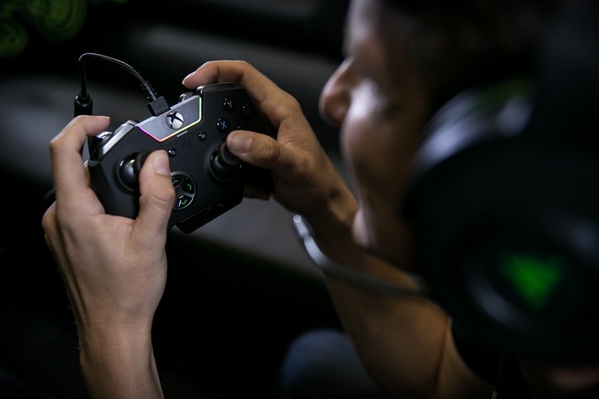 Razer Wolverine Ultimate Gaming Controller Xbox One / PC Zwart