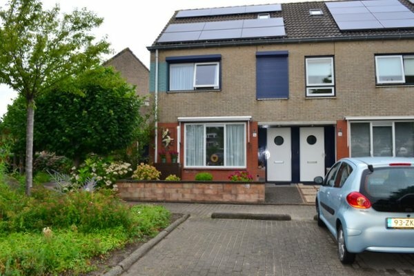 Afbeeldingslocatie: https://tweakers.net/i/H4fJ-9NxEoo-4BW-g66HRihLKgw=/full-fit-in/4920x3264/filters:max_bytes(3145728):no_upscale():strip_icc():fill(white):strip_exif()/f/image/dAi2vrEhRYHqROKQyH19xnMC.jpg?f=user_large