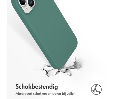 Accezz Liquid Silicone Backcover iPhone 15 - Donkergroen