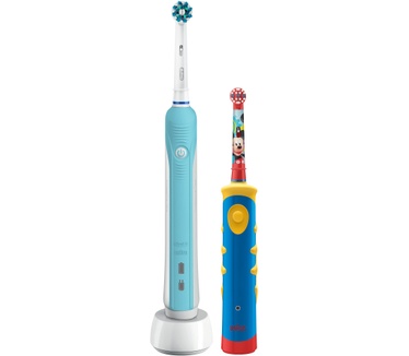 Oral-B Pro 700 + Stages Power Familypack ? 2 Elektrische Tandenborstels