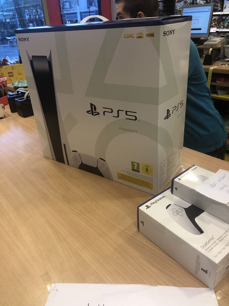 Afbeeldingslocatie: https://tweakers.net/i/H8rTnditmNPJOVqvEGnj4xtd3TQ=/800x/filters:strip_icc():strip_exif()/f/image/tzoNCNCuBS5NxI8QXtdncy0T.jpg?f=fotoalbum_large