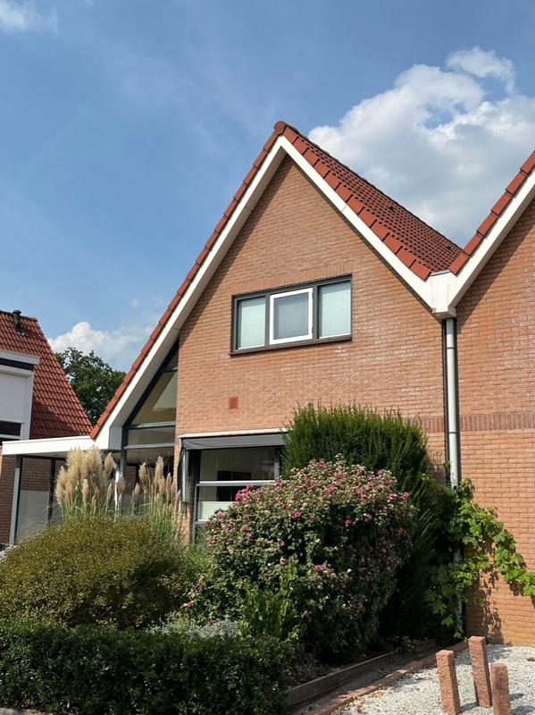 Afbeeldingslocatie: https://tweakers.net/i/HDmOgFk94_vUFolRMS-y6_nbo18=/x800/filters:strip_icc():strip_exif()/f/image/jlhGTJFQsQVX1YEYd5GKKLwn.jpg?f=fotoalbum_large