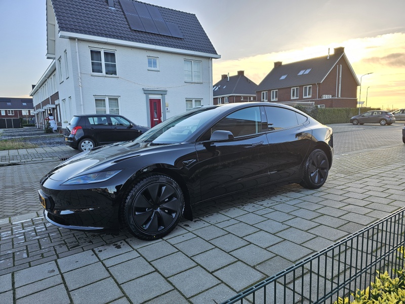 Afbeeldingslocatie: https://tweakers.net/i/HDxB28XOM8_A7HFRDp7nsfn2CX4=/800x/filters:strip_icc():strip_exif()/f/image/Ytxnp7OIarEq8VEr4qWb86LE.jpg?f=fotoalbum_large