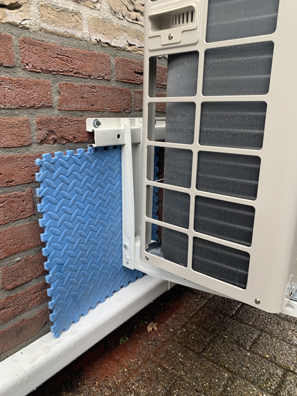 Afbeeldingslocatie: https://tweakers.net/i/HEUO4iGP7awP_E0yLBvPYguy6XA=/x800/filters:strip_icc():strip_exif()/f/image/GcEWGGj66dy4d62NN8pkZZPP.jpg?f=fotoalbum_large