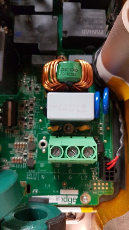 Afbeeldingslocatie: https://tweakers.net/i/HIdb98eaWOEdrqH38-cadRZyQ3I=/x800/filters:strip_icc():strip_exif()/f/image/AUAsGZVN2PiyyQdNXWJd2ZjM.jpg?f=fotoalbum_large