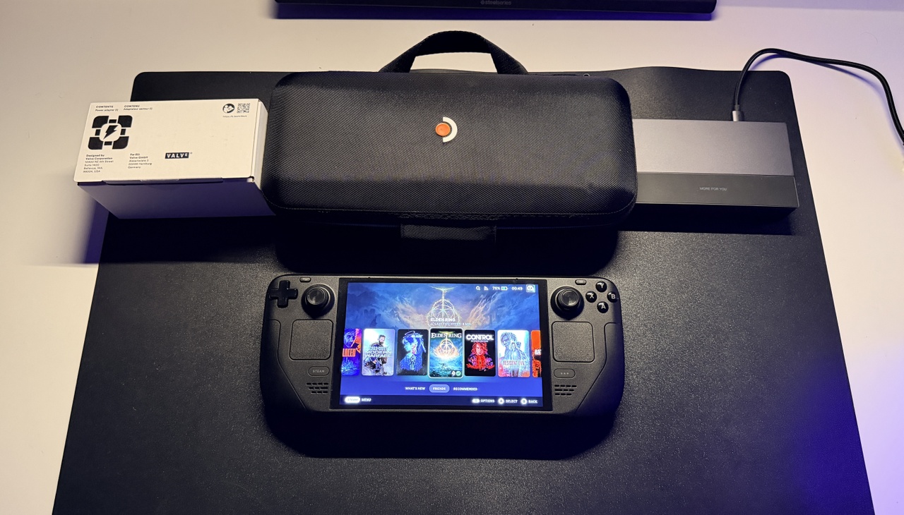 Valve Steam Deck OLED 1TB + UGREEN dock aangeboden - Vraag