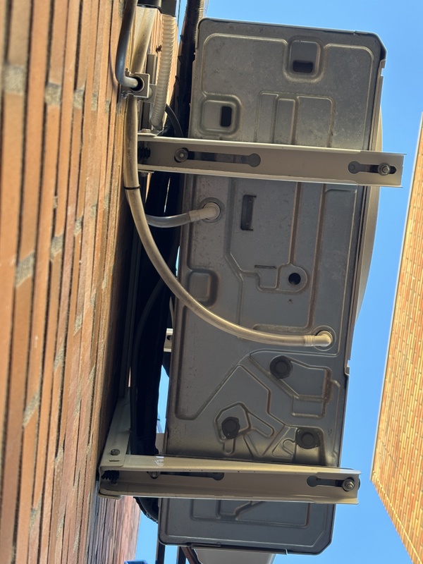 Afbeeldingslocatie: https://tweakers.net/i/HNyRkXgNaP7PzXFAjMTUtZU4zgU=/x800/filters:strip_icc():strip_exif()/f/image/lbDvCFyUz9tSnLo84vFAhrnZ.jpg?f=fotoalbum_large