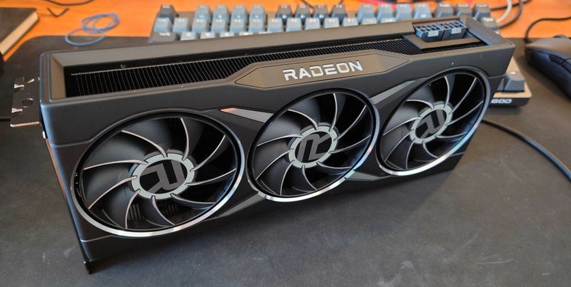 Afbeeldingslocatie: https://tweakers.net/i/HOobzGPiHVj5Pm2Ityy5-d3rI3E=/800x/filters:strip_icc():strip_exif()/f/image/YFvTeXamISlBPpuARca2aQOC.jpg?f=fotoalbum_large