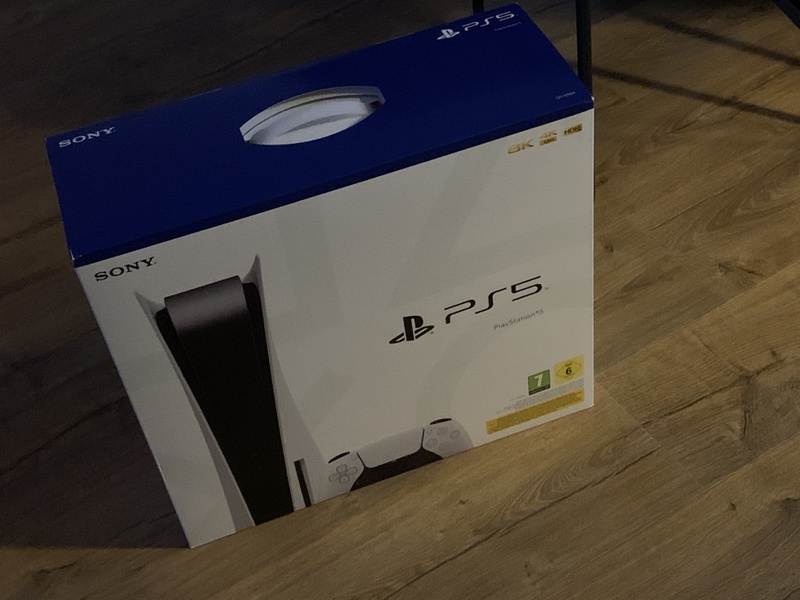 Afbeeldingslocatie: https://tweakers.net/i/HPBaX8eRv0x7LG18airrKspC7BA=/800x/filters:strip_icc():strip_exif()/f/image/XO8a3mB5IB59GxzoE5uoeBN5.jpg?f=fotoalbum_large