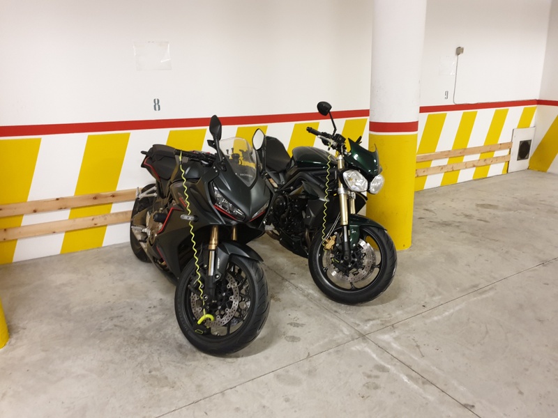 Afbeeldingslocatie: https://tweakers.net/i/HRjkA6lnF_2f7o1DPbbBSq6qEiE=/800x/filters:strip_icc():strip_exif()/f/image/s43YvlMWwb7CxGykFKtcdDfB.jpg?f=fotoalbum_large
