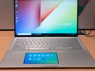 Asus VivoBook met ScreenPad 2.0
