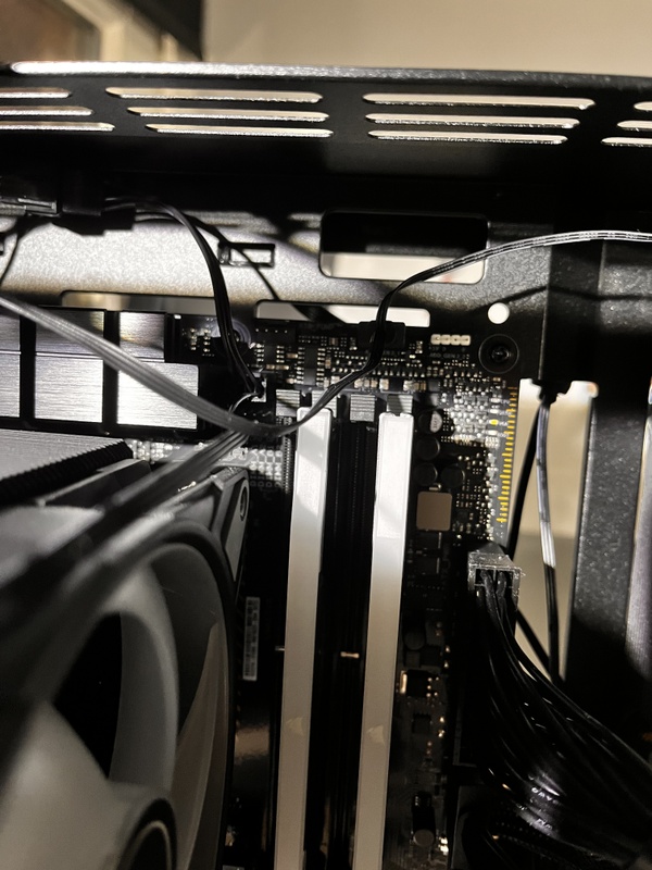 Afbeeldingslocatie: https://tweakers.net/i/HYA3XY0uABnxt8D_hz3Bm-MPsDw=/x800/filters:strip_icc():strip_exif()/f/image/63moKQIgAvYr4HjHB8ogg2PY.jpg?f=fotoalbum_large