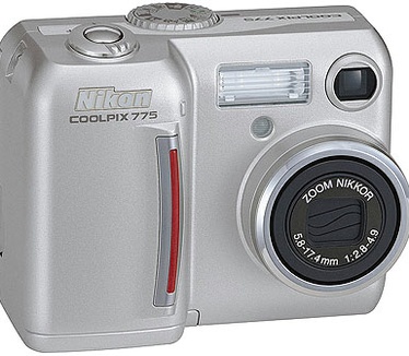 Nikon Coolpix 775