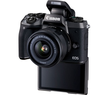 Canon M5 + EF-M 15-45mm f/3.5-6.3 IS STM Zwart