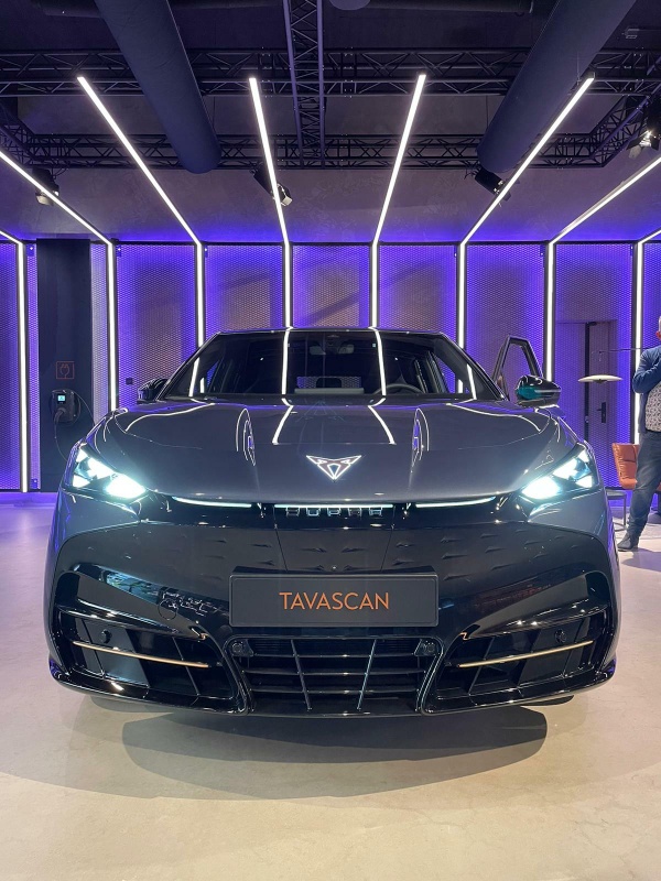 Afbeeldingslocatie: https://tweakers.net/i/H_MyQ0pWVrTqKGDKFTj2DeBsXjY=/x800/filters:strip_icc():strip_exif()/f/image/JcXnPaqT1wvHfz6gf9OpvZqD.jpg?f=fotoalbum_large