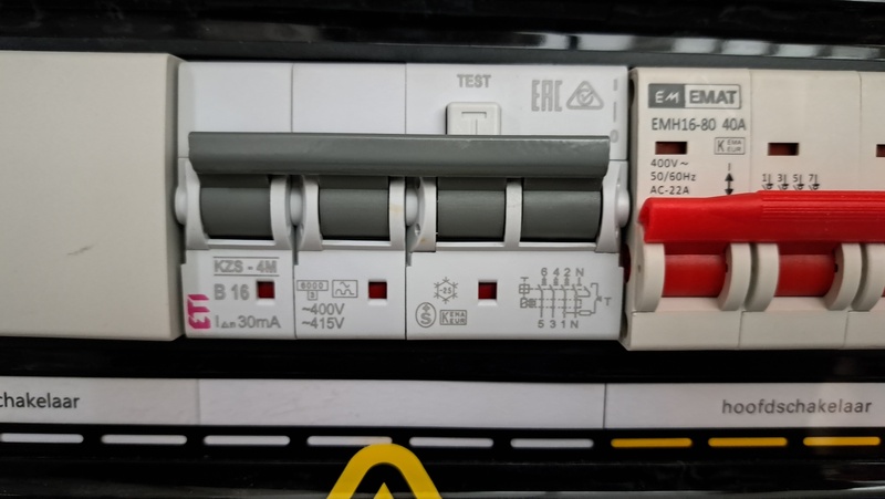 Afbeeldingslocatie: https://tweakers.net/i/HaFkYrAZWsOqwjZmYorEW1PFmXI=/800x/filters:strip_icc():strip_exif()/f/image/ABF5wPF2W56u0woEutBlHmy6.jpg?f=fotoalbum_large