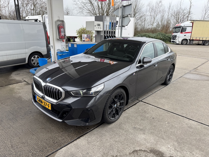 Afbeeldingslocatie: https://tweakers.net/i/He-OrL0IC1Y5siDwToBGkWaM58U=/800x/filters:strip_icc():strip_exif()/f/image/gEN8uKMS9GTiBP081jGOSNkX.jpg?f=fotoalbum_large