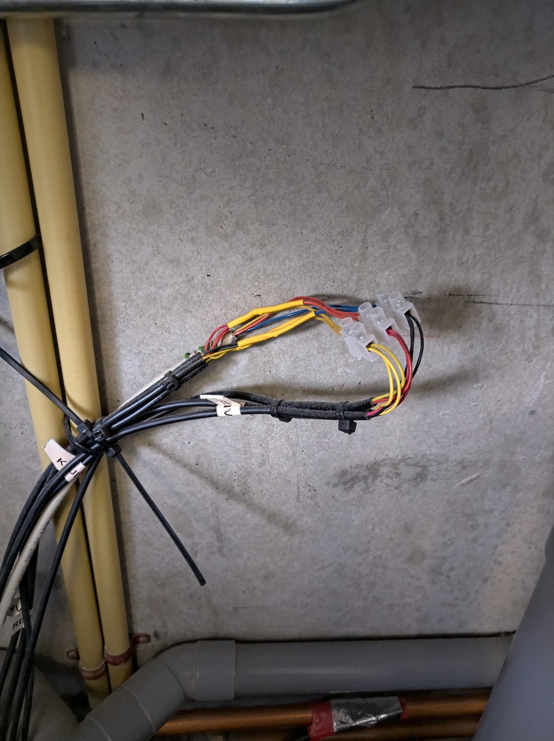 Afbeeldingslocatie: https://tweakers.net/i/Hfa0kA6mbL1tzIIH_ZBVMS7UYwc=/800x/filters:strip_icc():strip_exif()/f/image/nreAtopelSDyMeHeMNNWSaSD.jpg?f=fotoalbum_large