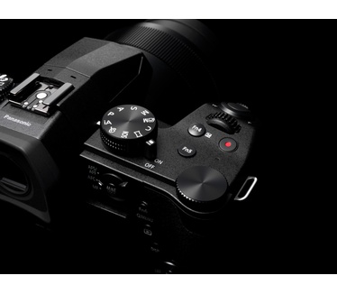 Panasonic Lumix DMC-FZ1000 II Zwart