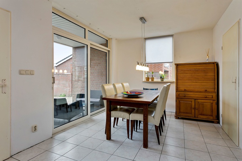 Afbeeldingslocatie: https://tweakers.net/i/HorI3Rvn3epnFwRIhEI2BwF0VGU=/800x/filters:strip_icc():strip_exif()/f/image/oiD3LiLWKnGCaAKt63Re56pN.jpg?f=fotoalbum_large