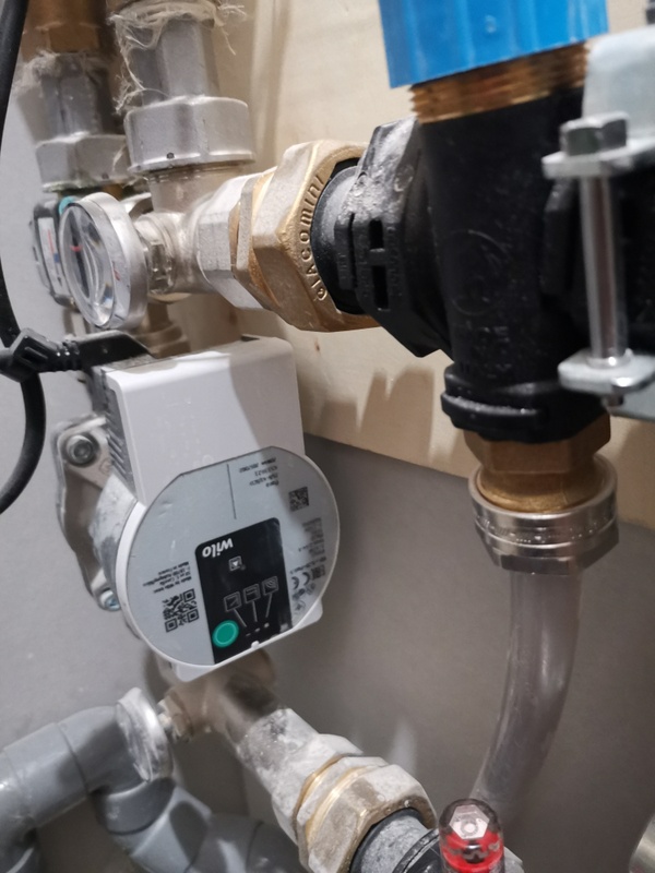 Afbeeldingslocatie: https://tweakers.net/i/HqmF07rsP-_f--hdOpKUWTbTnVA=/x800/filters:strip_icc():strip_exif()/f/image/5xPXHb3tmdTDDT155WpQ1hhn.jpg?f=fotoalbum_large