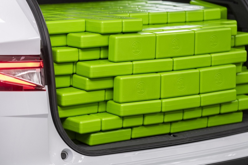 Afbeeldingslocatie: https://tweakers.net/i/Hy0xDP7Tf9TmJHZRWWmKLv828WA=/800x/filters:strip_icc():strip_exif()/f/image/vpCjtD9oEY9oTqQmbmx7iTBm.jpg?f=fotoalbum_large