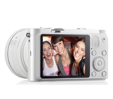 Samsung NX1000 + 20-50mm i-function f3.5-5.6 Wit