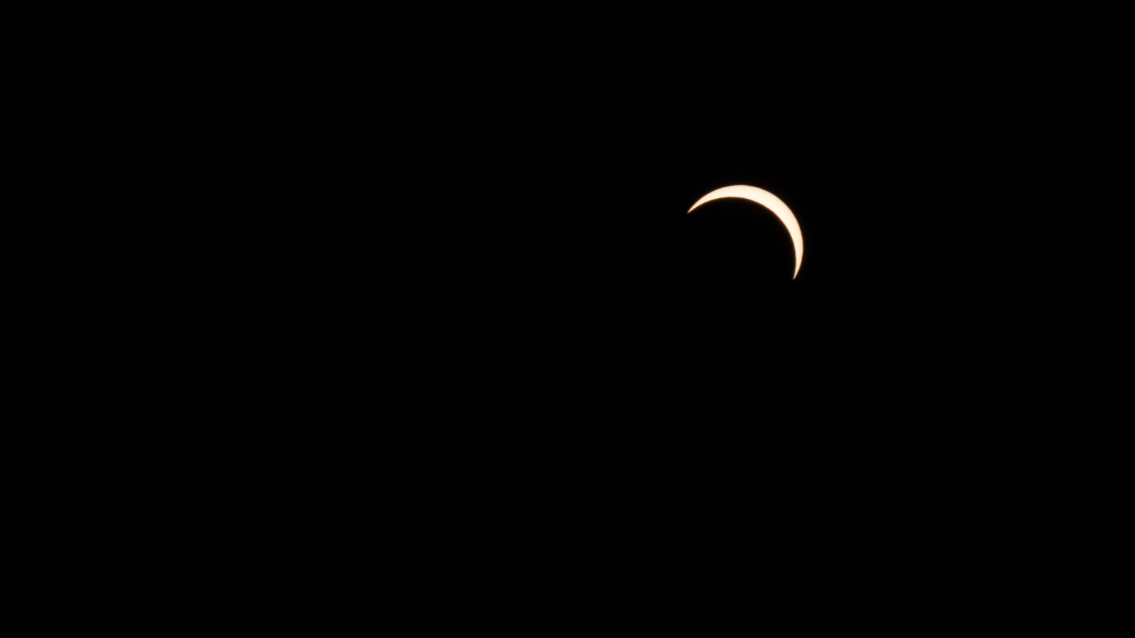 Solar Eclipse met Mavic 4 Pro 168mm tele camera